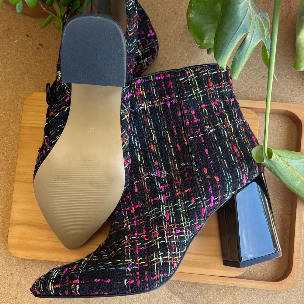 Betsy Johnson Black And Multicolor Tweed Side Zip Ankle Boots Size 8 - Picture 6 of 6